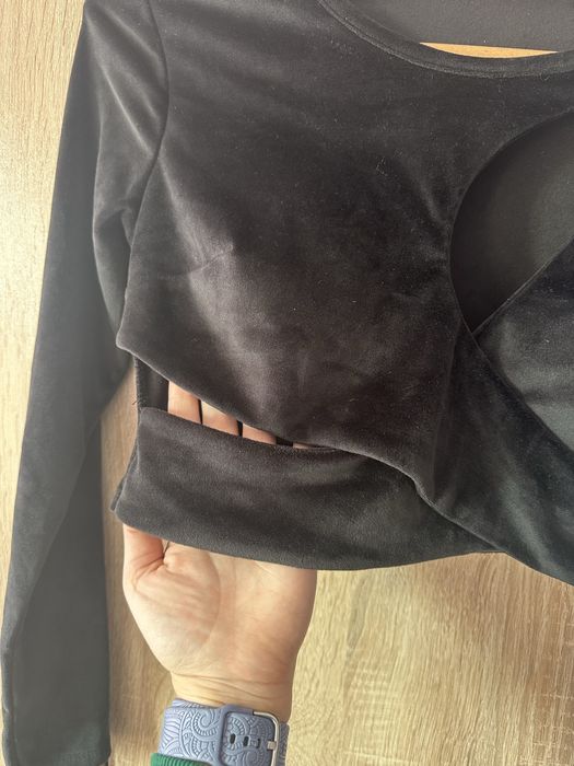 Кожена пола и велурен топ ‼️Нови М размер