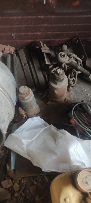 Продам целиндры и домкраты.