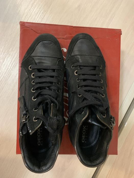 Маратонки с цип и велур