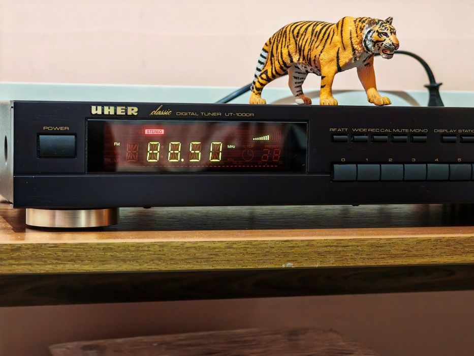 Uher UT-1000R. Tuner premium. Din vremuri de aur. Ca nou. Preț fix !