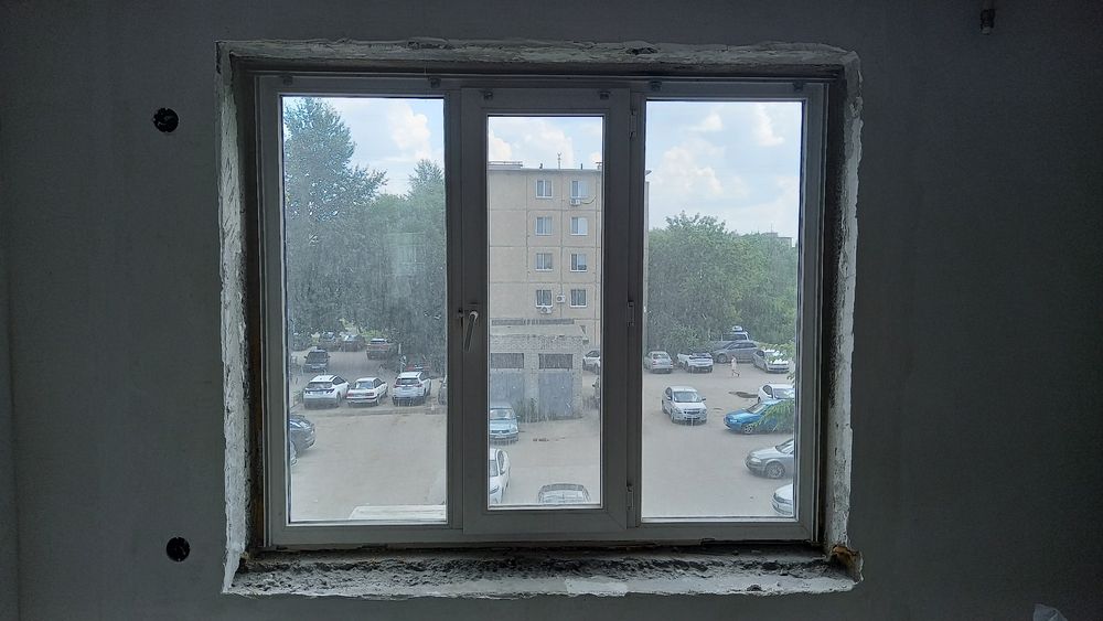Окно пластиковое б/у 140x170