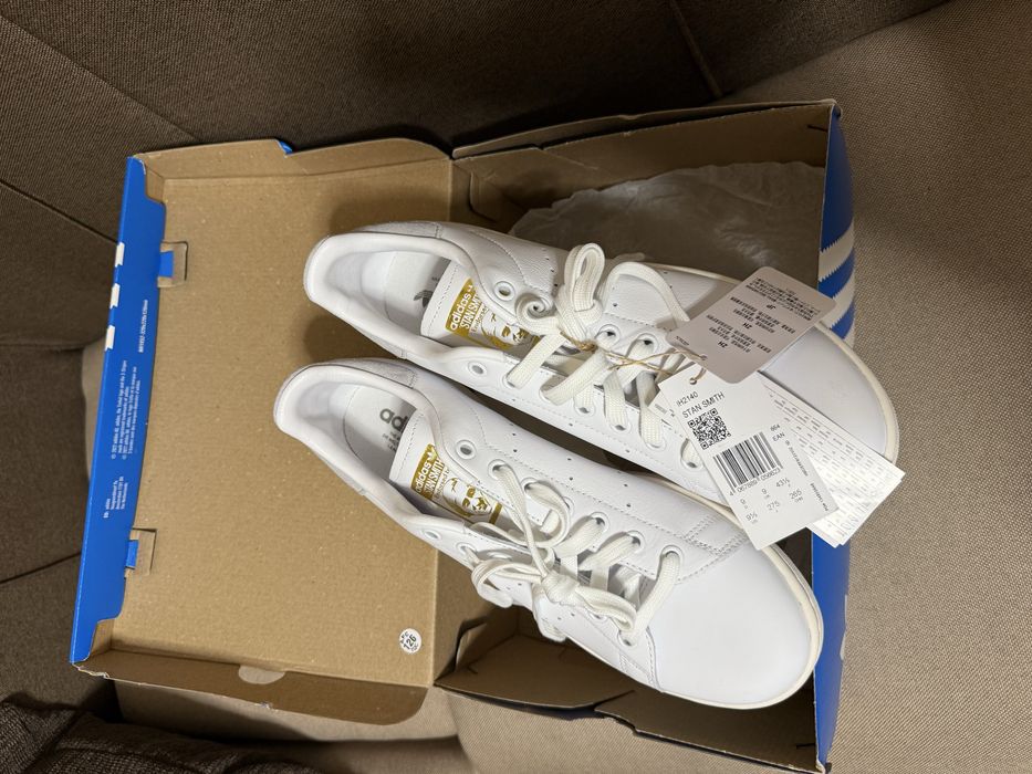 Чисто нови маратонки adidas