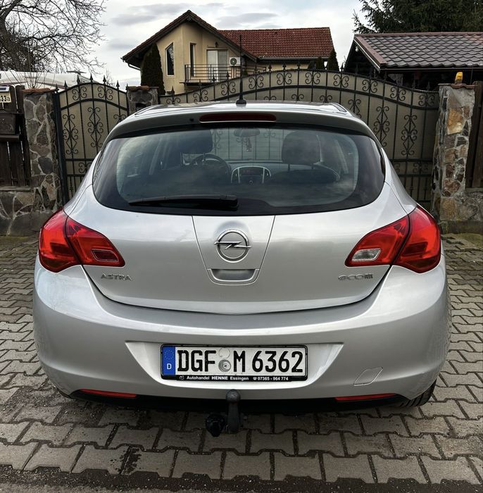 -Opel astra J-facelift-2012-1.4benzina-87cai-euro5-adusa din germania-