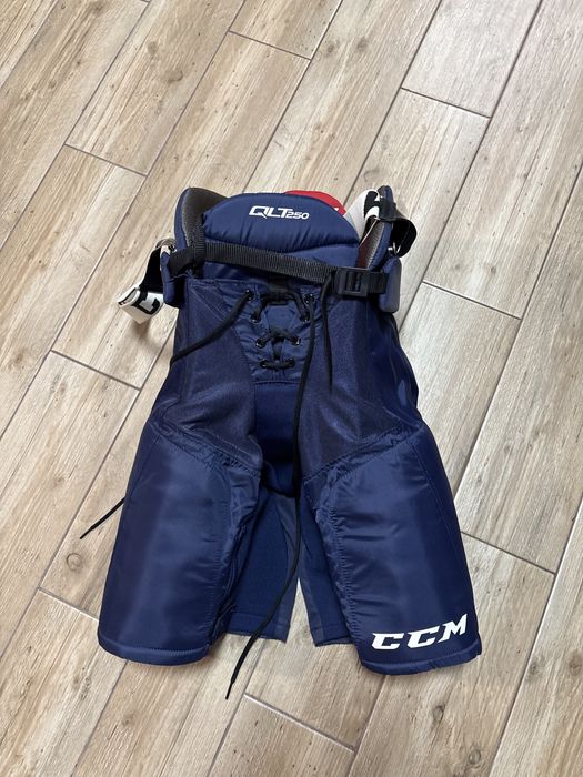 Хоккейные шорты CCM quicklite 250