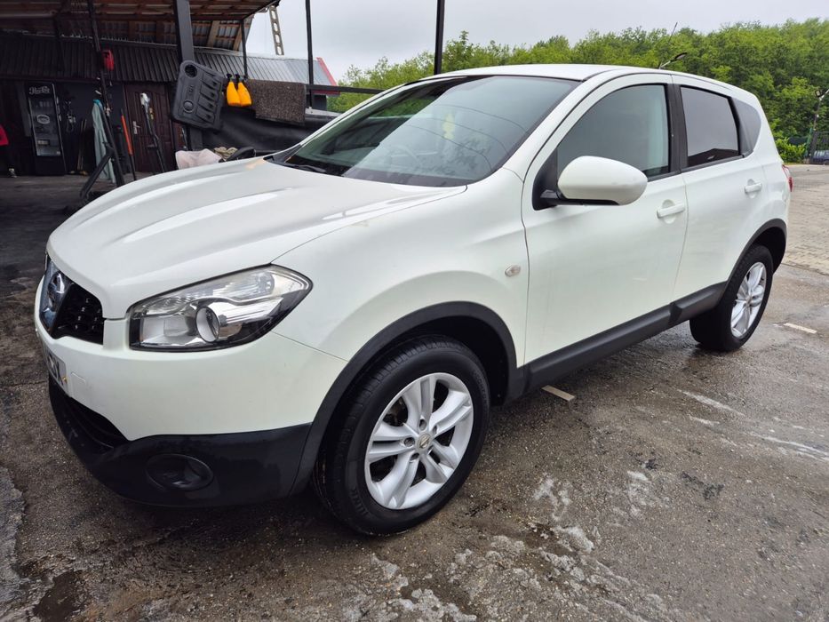Dezmembrez Nissan Qashqai 1.5