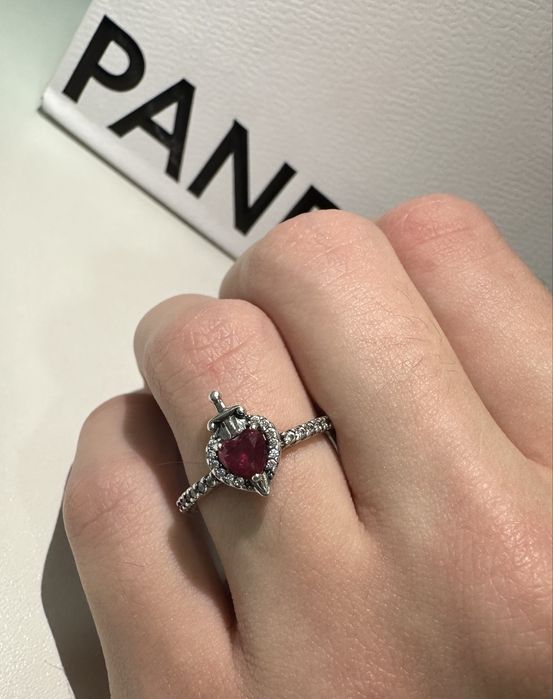 продажа кольца от Pandora