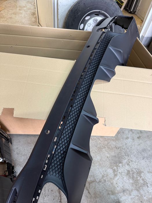 Мерцедес AMG оригинални накрайници и заден дифозьор АМГ