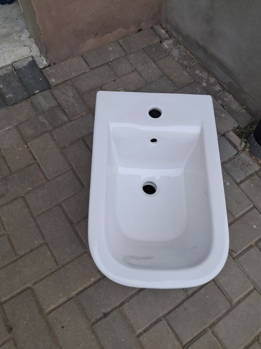 Bideu România The Gap cu capac si baterie