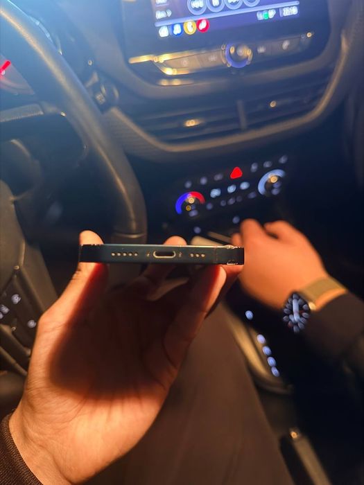 iPhone 13  128 gb ideal