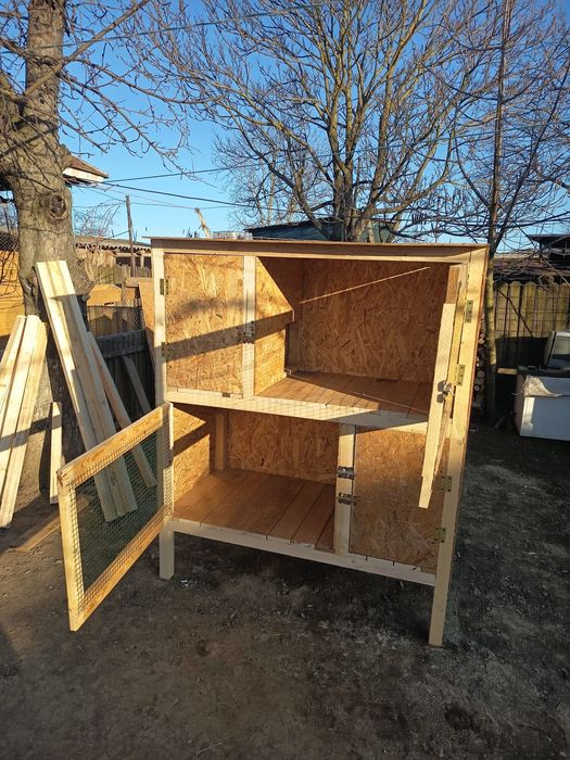 Vând cuști pentru iepuri