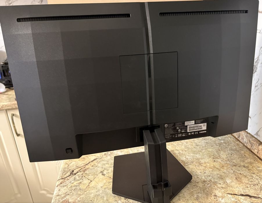 Монитор Philips Evnia 144Hz 1080p 24