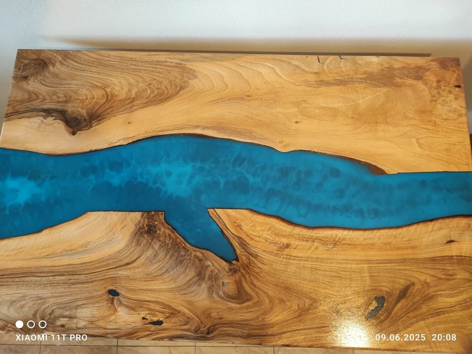 Masa de vânzare cu rășină