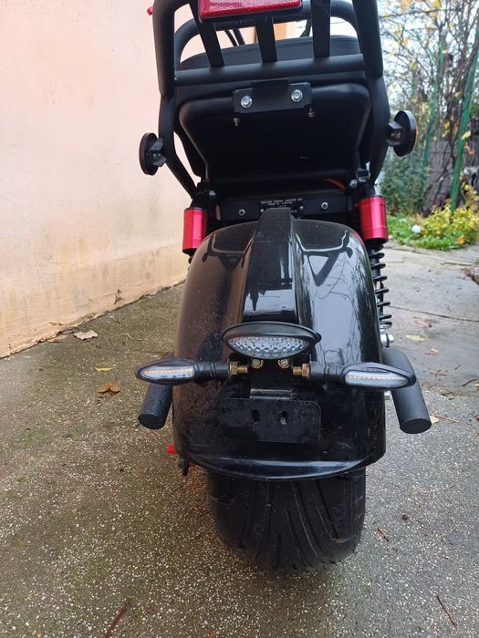 De vânzare-Scuter electric-În stare foarte bună