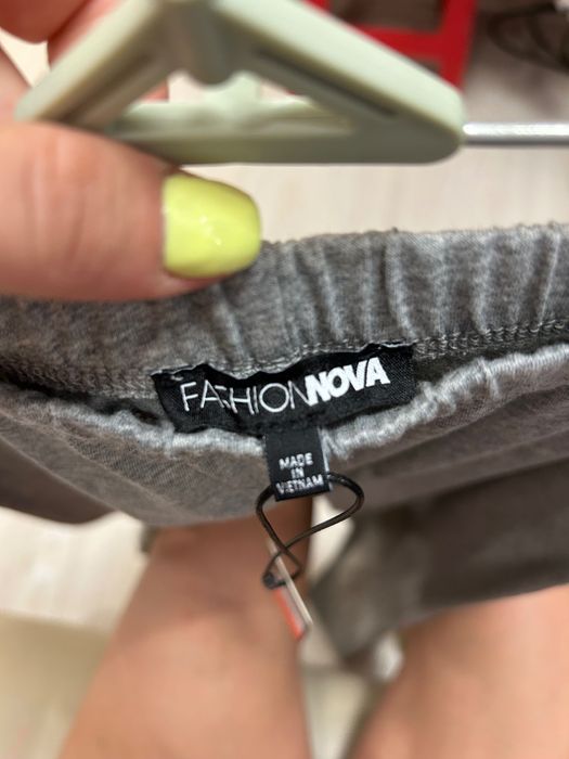 Изчистен сив клин