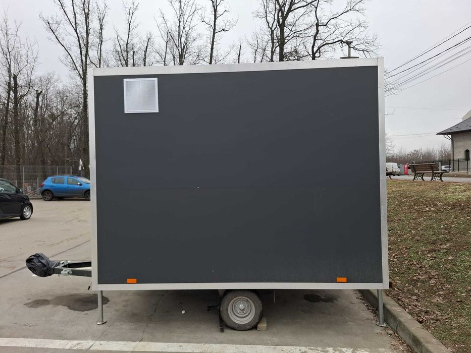 Rulota food noua, nefolosita, mobilata si inmatriculata!