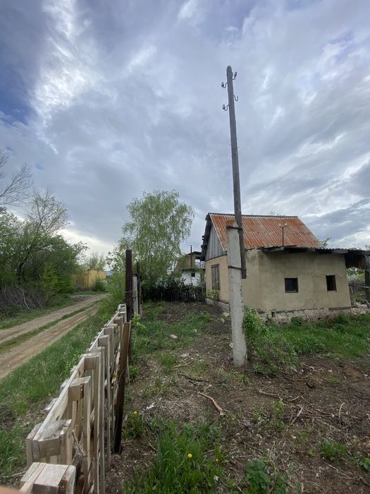 Поодам дачный учасок