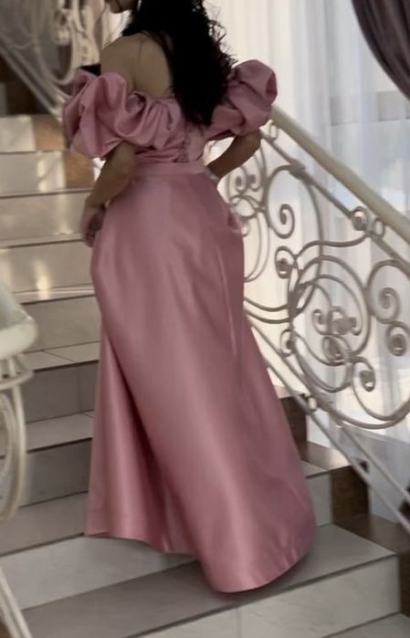 Шикарное вечерное платье