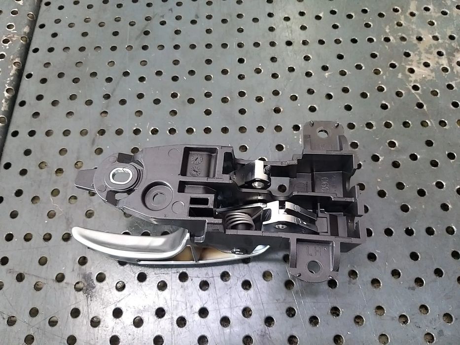 Maner interior usa stanga fata jeep renegade