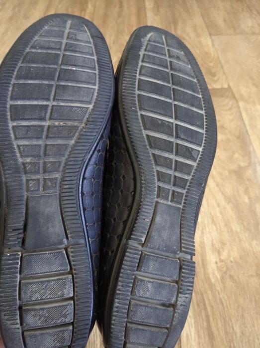 Продаются кожаные макасины