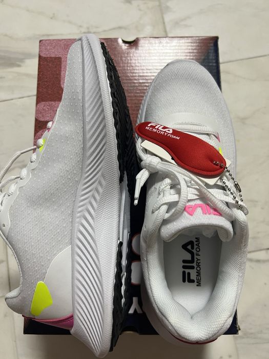 Спортни обувки Fila