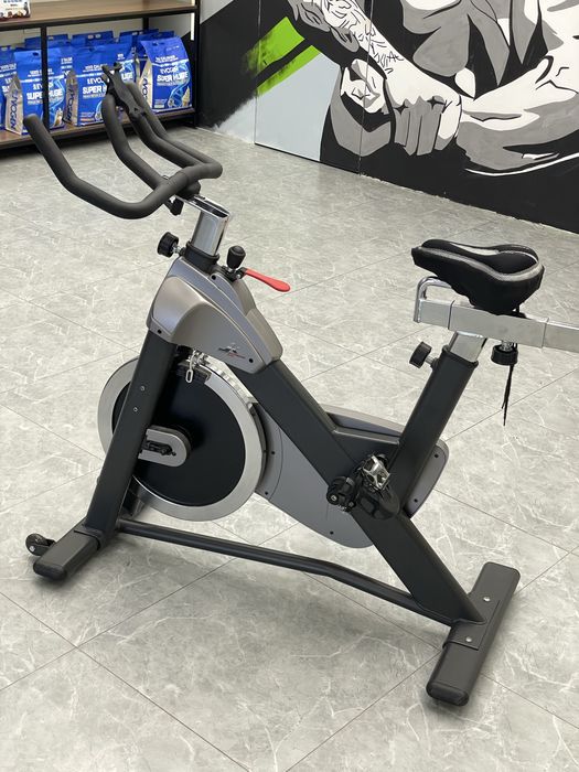 Велотренажер профессиональный