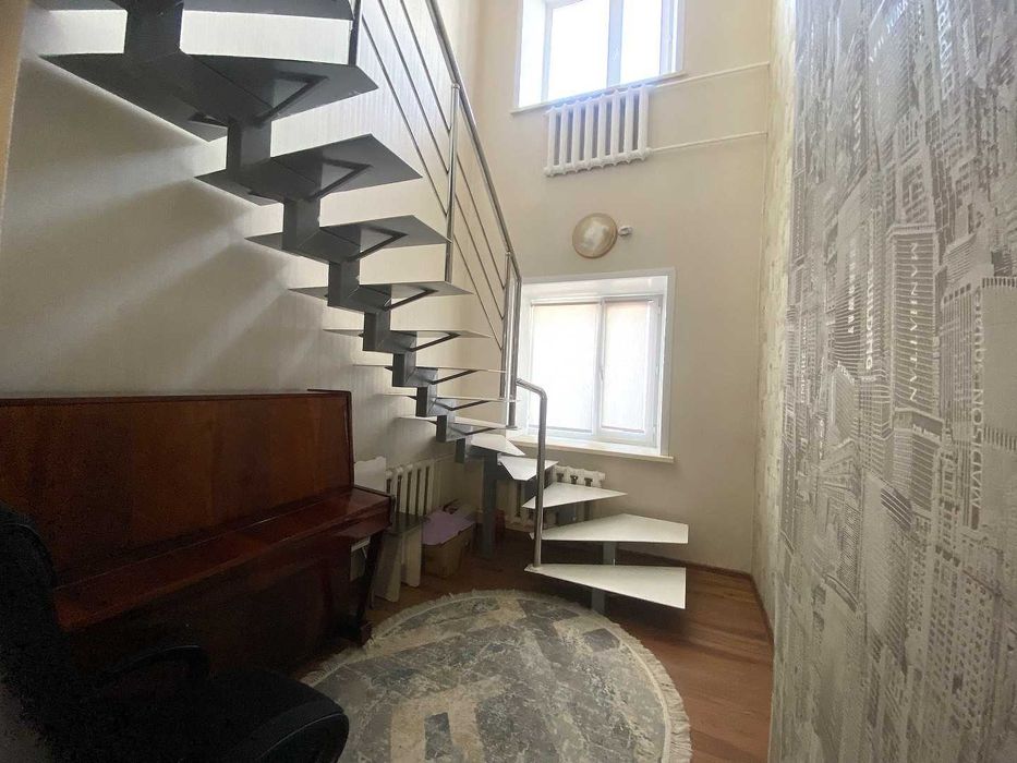 Продам 3 ком в ЦЕНТРЕ Костаня