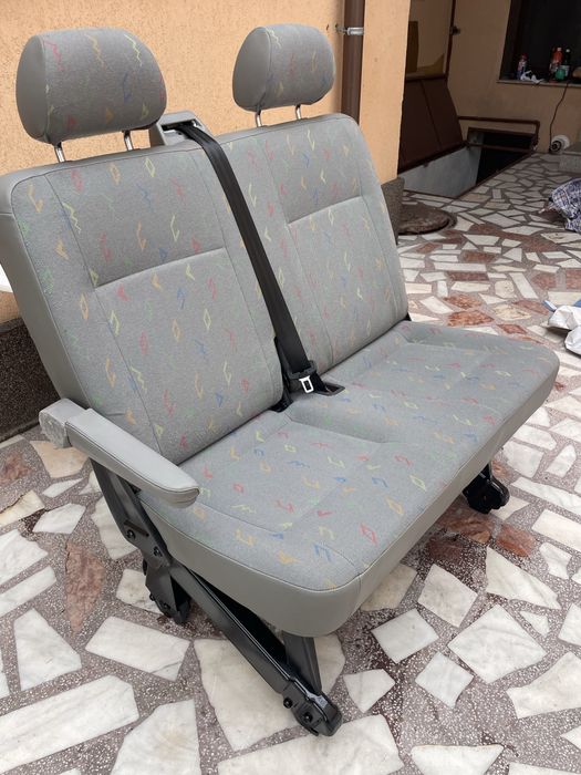 Banchete rindul 2 Volkswagen Transporter T5 an 2007 pret 1250 lei cu cotiera