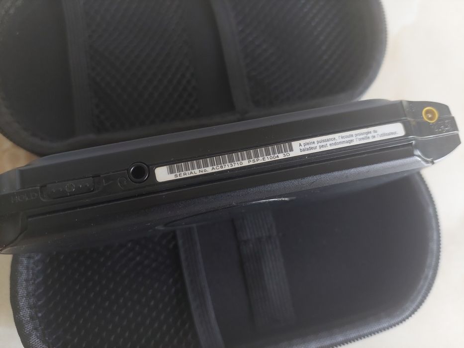 Vând SONY PSP E1004 Street impecabil, funcțional și MODAT //poze reale