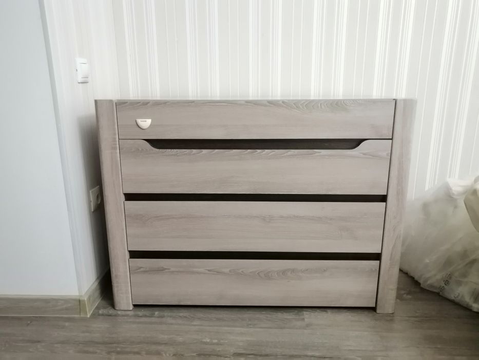 Продам спальный гарнитур не дорого.