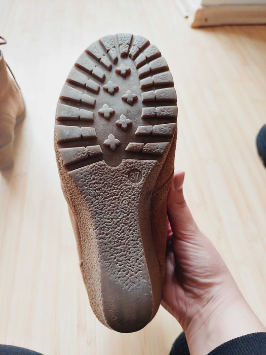 Ghete piele intoarsa