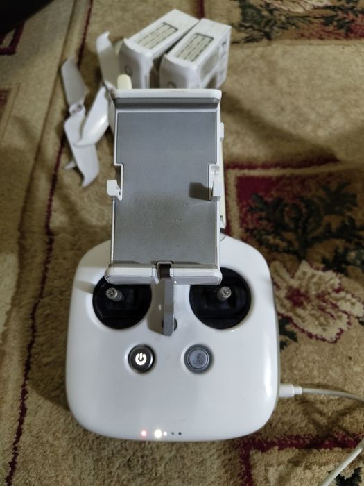 Дрон Фантом 4 про