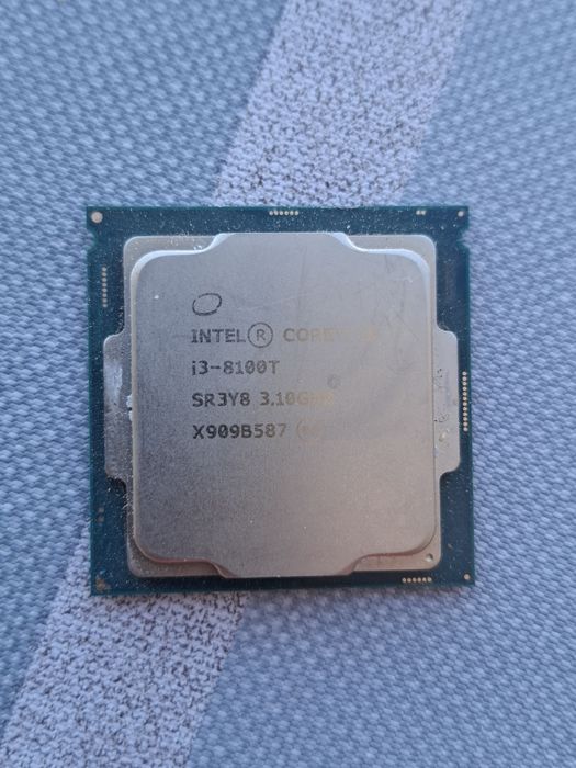 Procesoare i3 8100