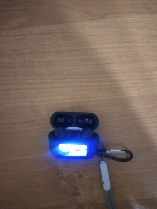 Продам наушники срочно!