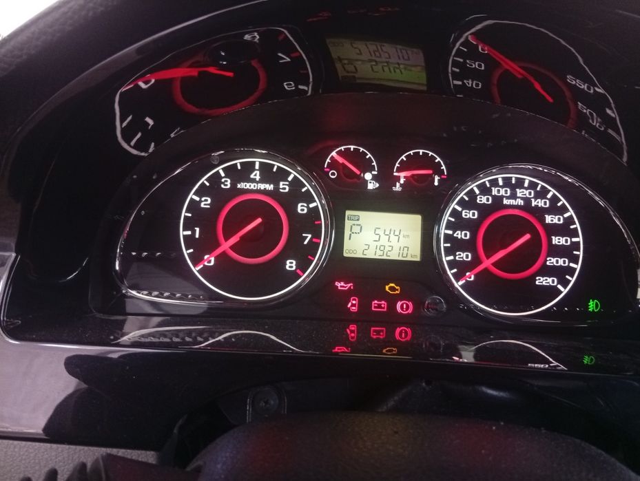 Chevrolet jentra 2014yil. Avtomat sotiladi