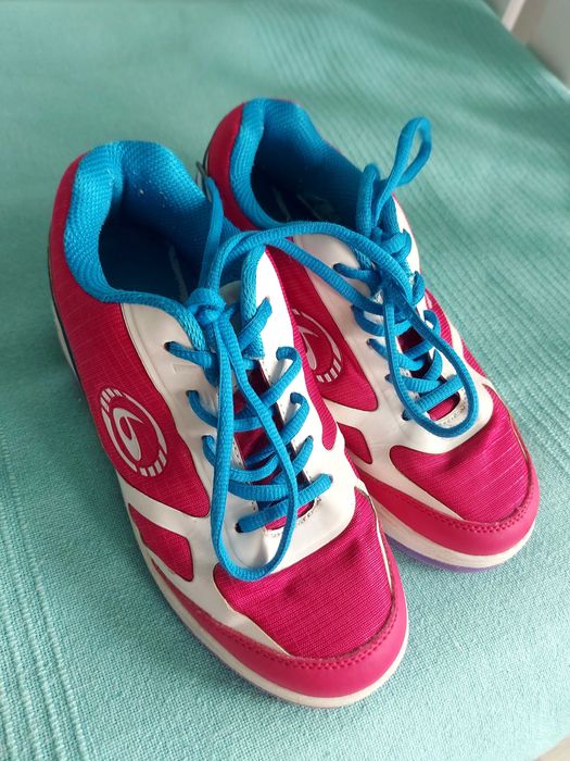 Маратонки с колелца