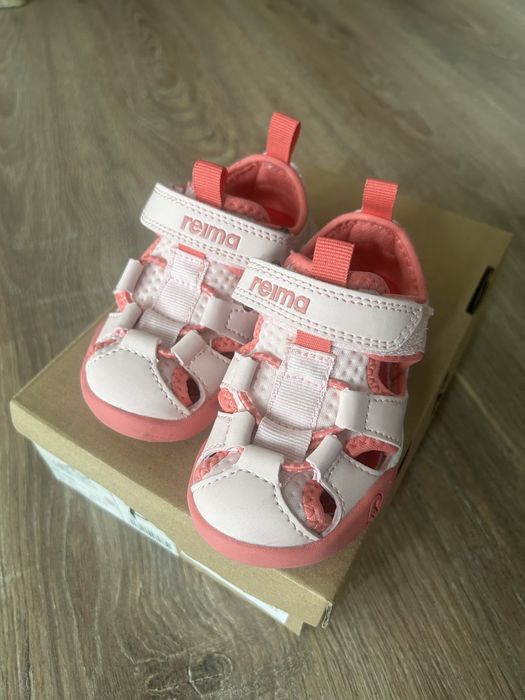 Детские сандали от Reima