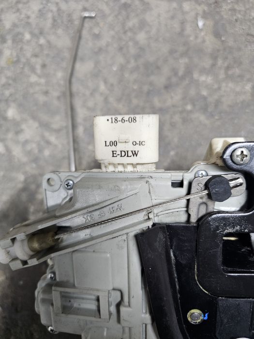 Брава Ауди a6 c6 4f двете предни и една задна