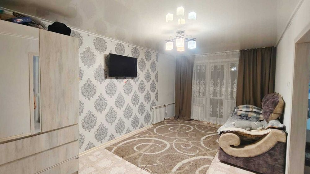 Продам 1 комнатную квартиру р-н Уюта.