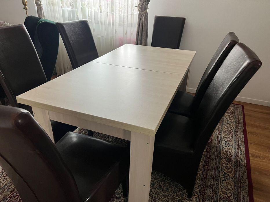 Masa cu scaune extensibila