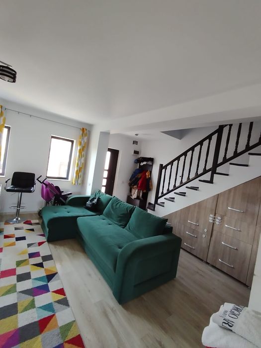 Casă de vânzare – complet mobilată, ideală pentru familie