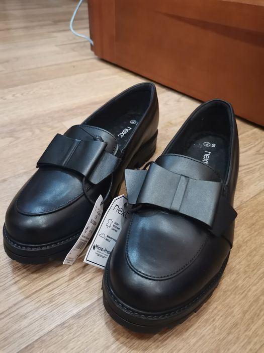 Продам новые лоферы