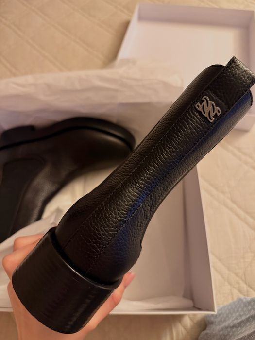 Botine negre Casadei