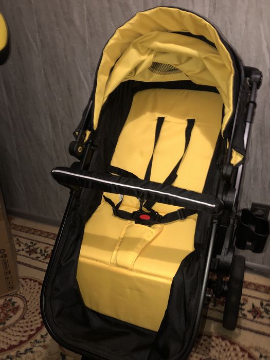 Детская коляска ( состояние как новая)