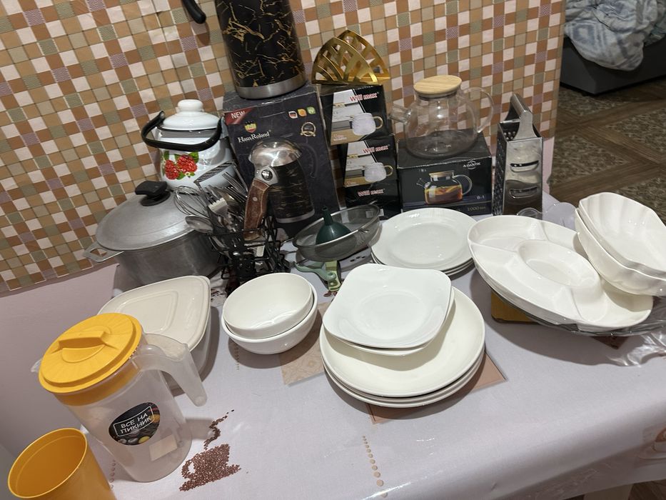 Срочно продам тарелки все