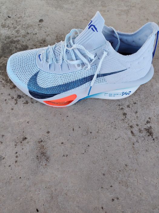 Vând Nike flyknet noi