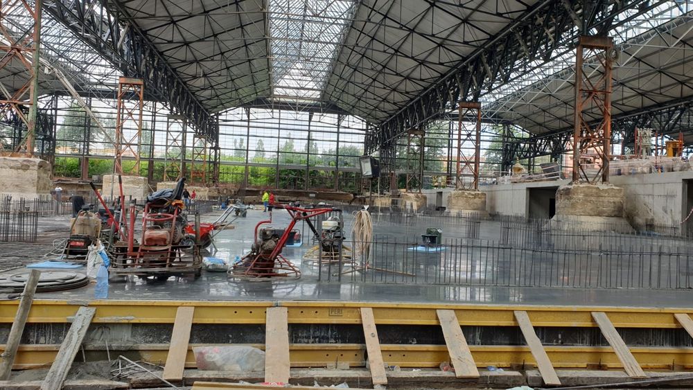 Turnare Beton finisat mecanic industrial cu elicopter si cuart, Periat