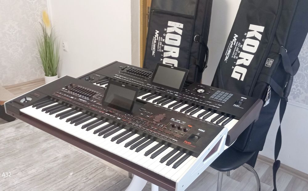 Vând korg pa 4x.2000 euro . Pa 5x 3000 euro.  Aduse azi din italia.impecabile ofer huse și set 2026. Nu schimb.pretu este în anunț la fiecare korg.