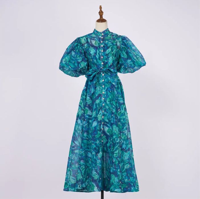 Вечернее женское платье