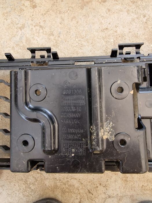 BMW 1 F20 F21 LCI m paket 2017 решетка предна броня