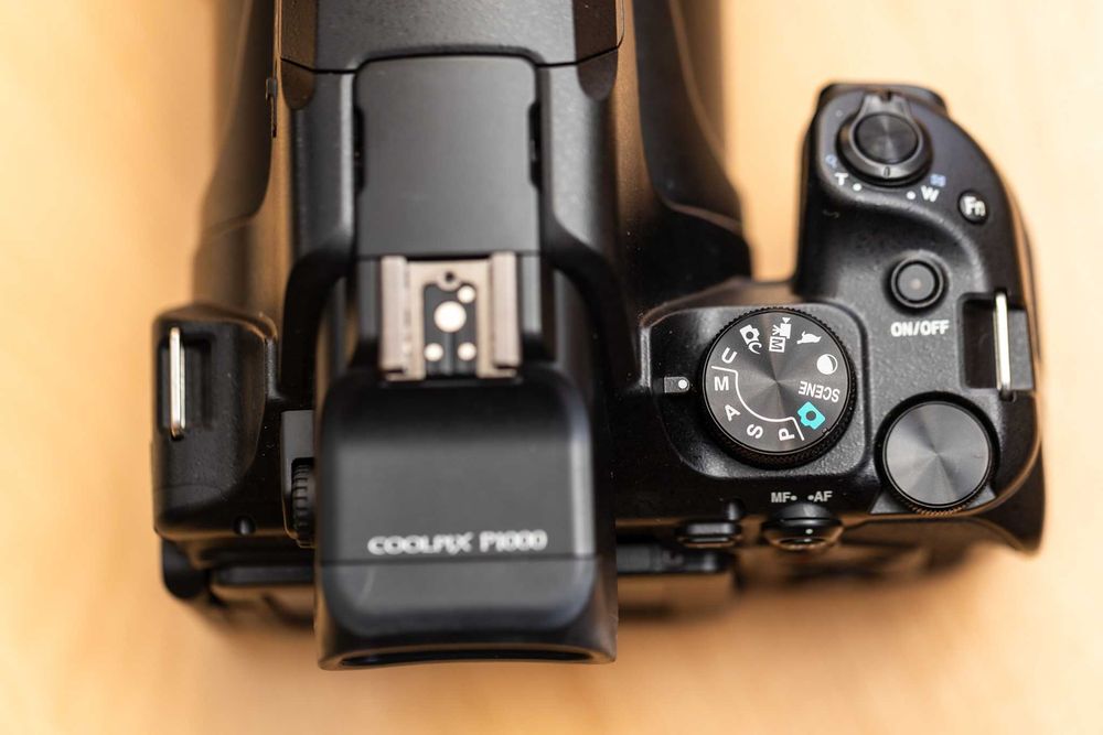 Aparat Foto NIKON P1000 - Zoom optic 125x